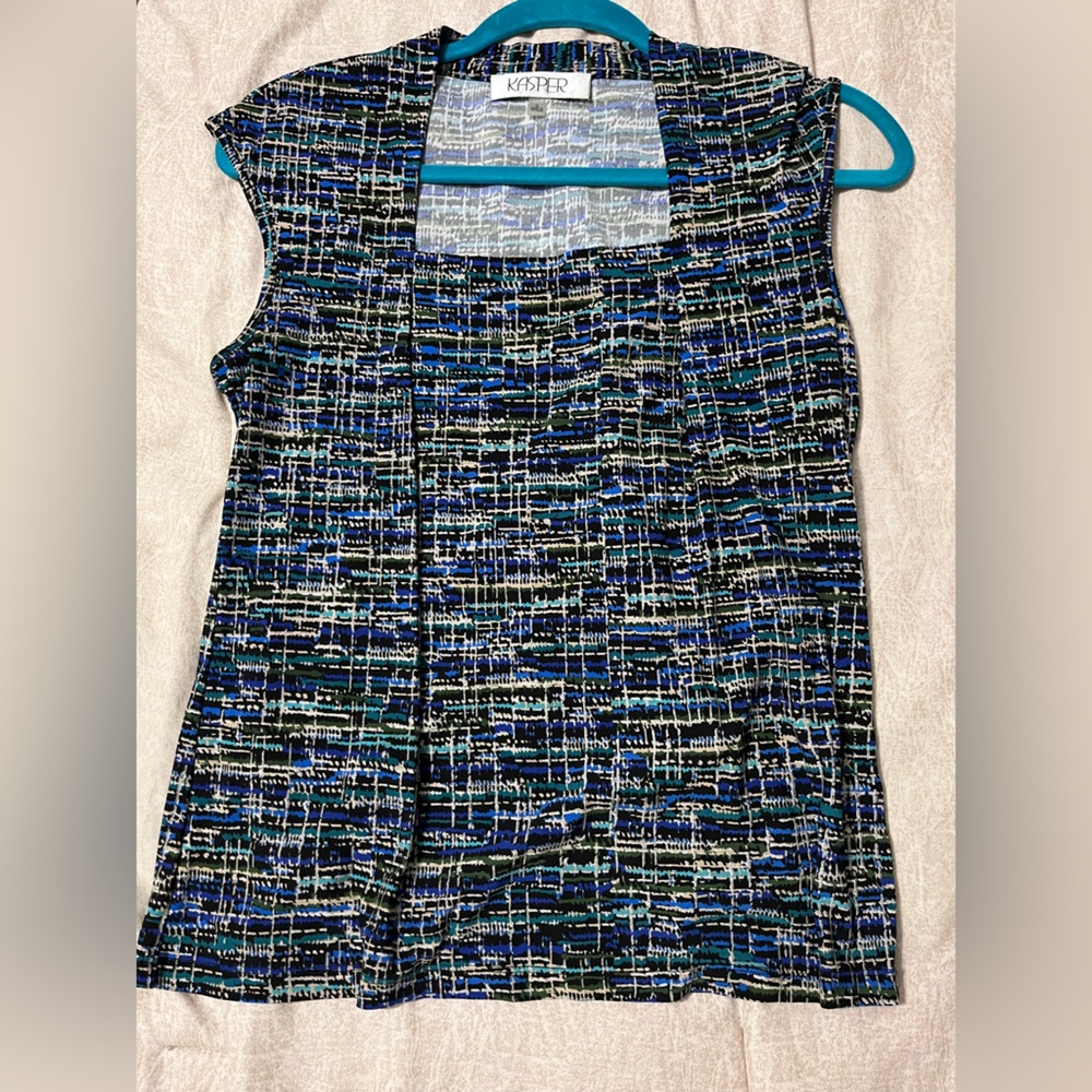 Kasper size small women’s blouse